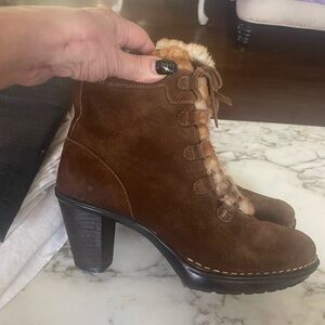 Vintage Softt heeled faux fox  fur lined leather boots NWOB 9.5